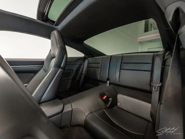 Porsche 911 4 Carrera Coupé