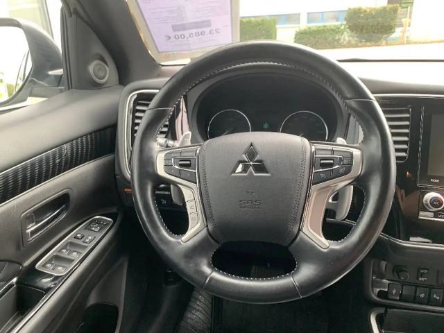 Mitsubishi Outlander 4WD PHEV