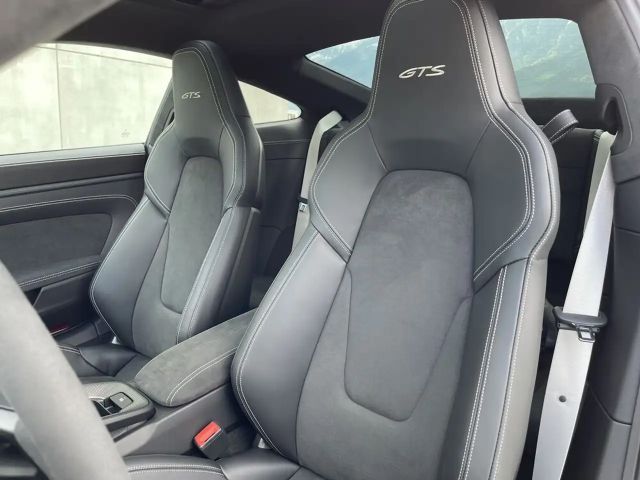 Porsche 911 Carrera Coupé GTS