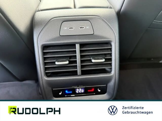 Volkswagen Passat 1.5 eTSI Business DSG