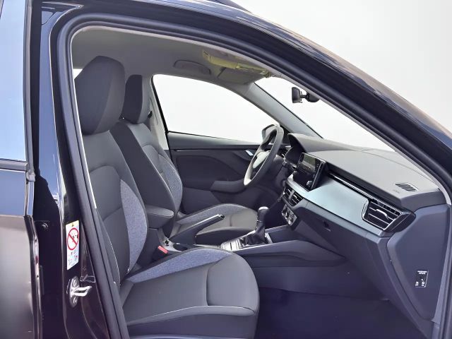 Skoda Kamiq Sondermodell 130 Jahre Tempomat LED Parksensoren