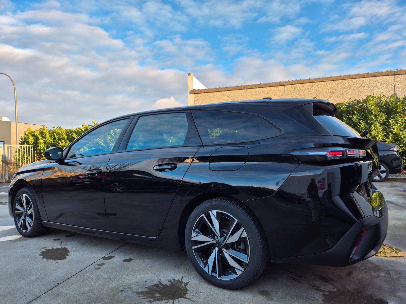 Peugeot 308 EAT8 Hybrid SW