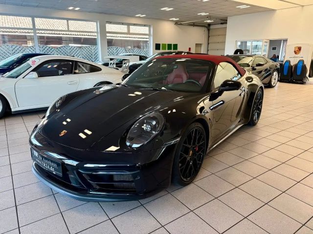 Porsche 992 Cabrio Carrera GTS