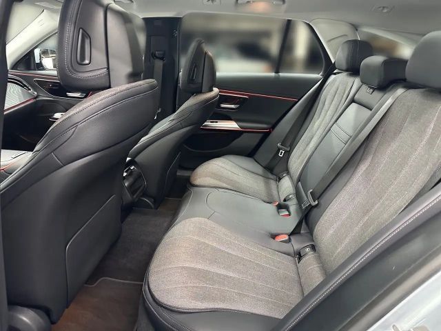 Mercedes-Benz E 200 AVANTGARDE Estate