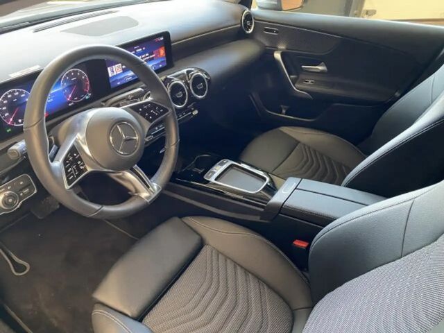 Mercedes-Benz A 180 Progressive