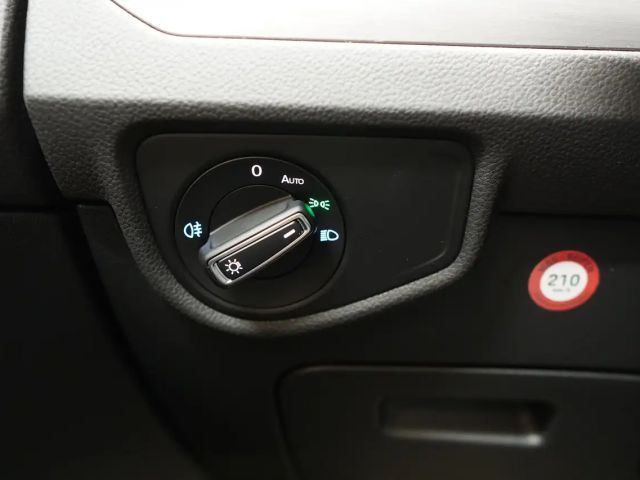 Volkswagen Touran 1.5 TSI DSG