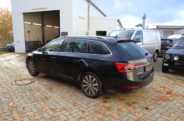 Skoda Superb 2.0 TDI Combi Style Style