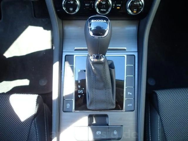 Skoda Superb 2.0 TDI Combi