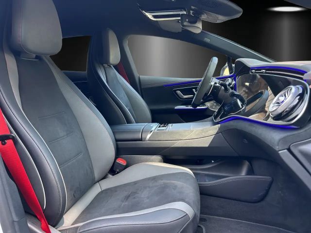 Mercedes-Benz EQE 43 AMG Line Sedan