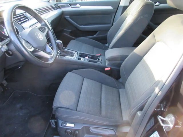 Volkswagen Passat 1.5 TSI Business DSG Variant