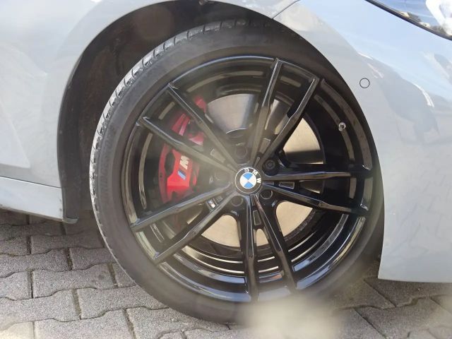 BMW 320 320i M-Sport Sedan