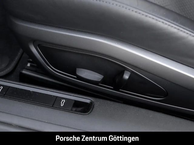 Porsche 992 Cabrio Carrera S