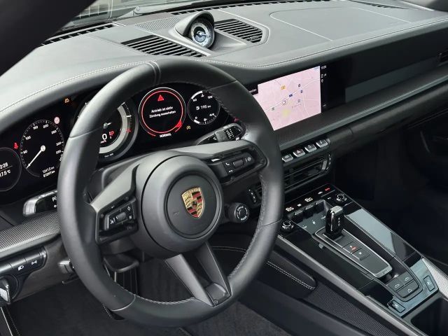 Porsche 992 Cabrio Carrera GTS