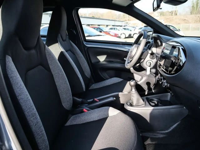 Toyota Aygo X 1.0 VVT-i Business