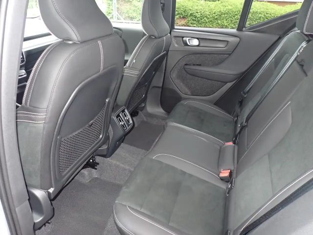 Volvo XC40 Dark Plus