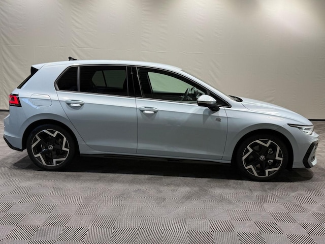 Volkswagen Golf 1.5 eTSI DSG R-Line