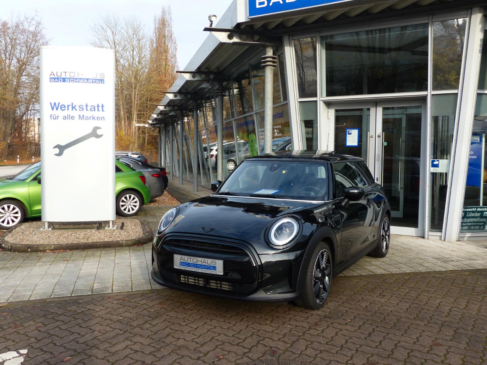MINI Cooper Aut. Yours Trim, Leder,Navi,Panoramadach