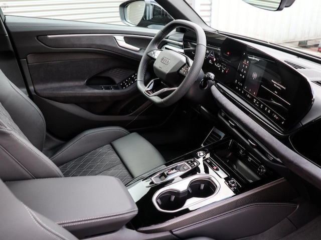 Audi A6 Avant Quattro S-Tronic