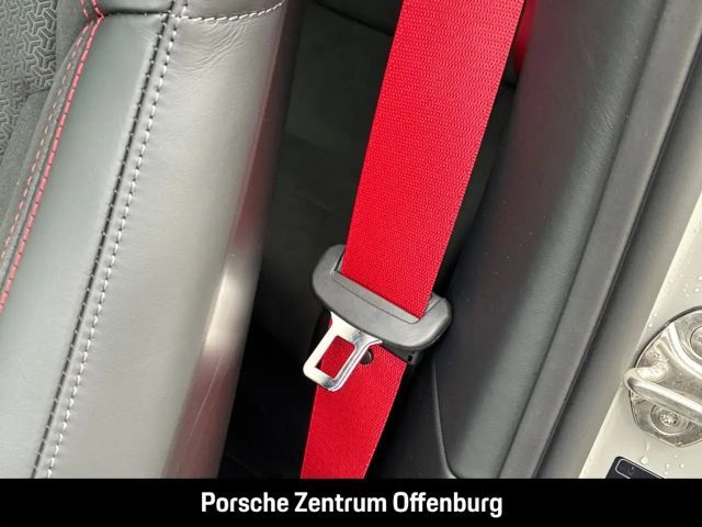 Porsche 992 Carrera Coupé GTS