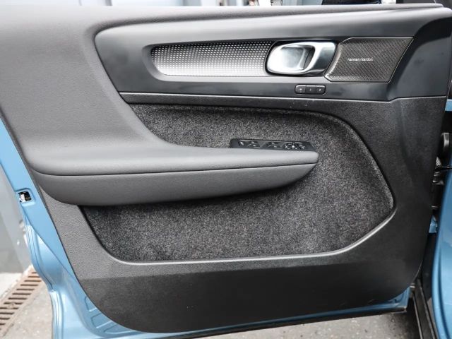 Volvo XC40 Dark Plus