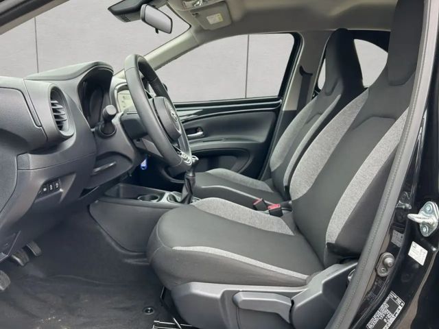 Toyota Aygo X 1.0 VVT-i Hatchback Play