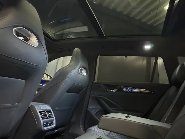 Volkswagen Passat 4Motion R-Line Variant