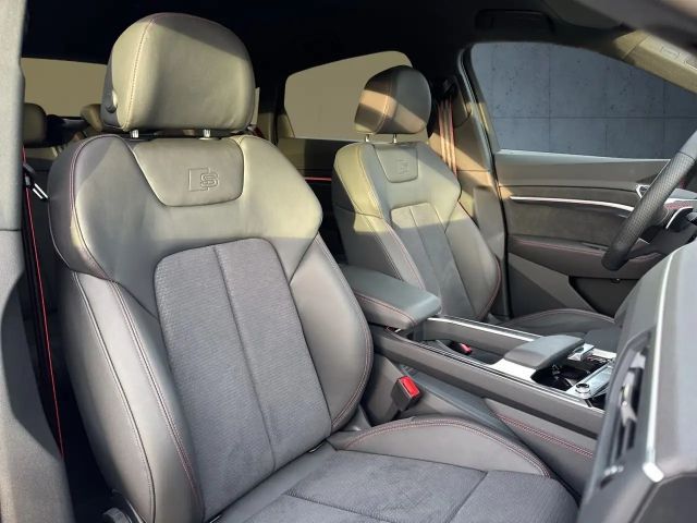 Audi Q8 e-tron 55 S-Line