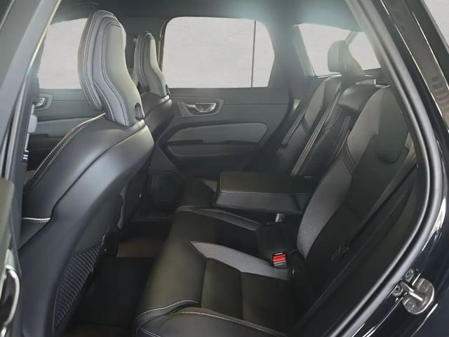 Volvo XC60 AWD Dark Plus