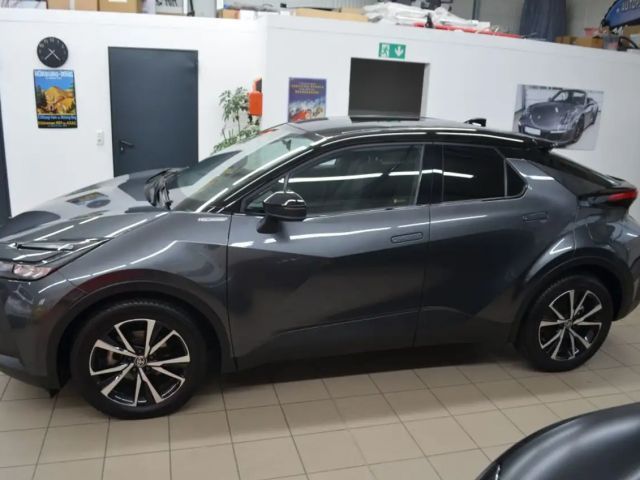 Toyota C-HR Hybride Team D