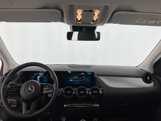 Mercedes-Benz B 180 B 180 d Sedan