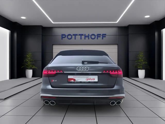 Audi S4 Avant Quattro
