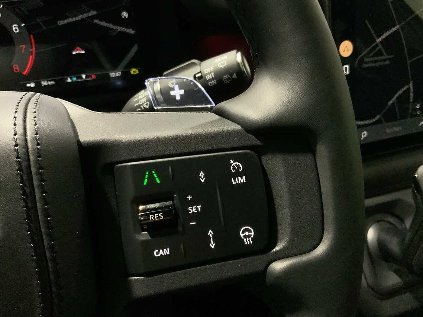 Land Rover Defender 110