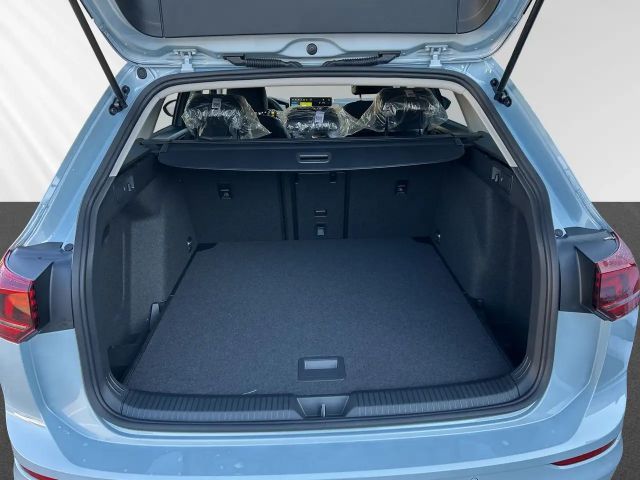 Volkswagen Golf Life Variant