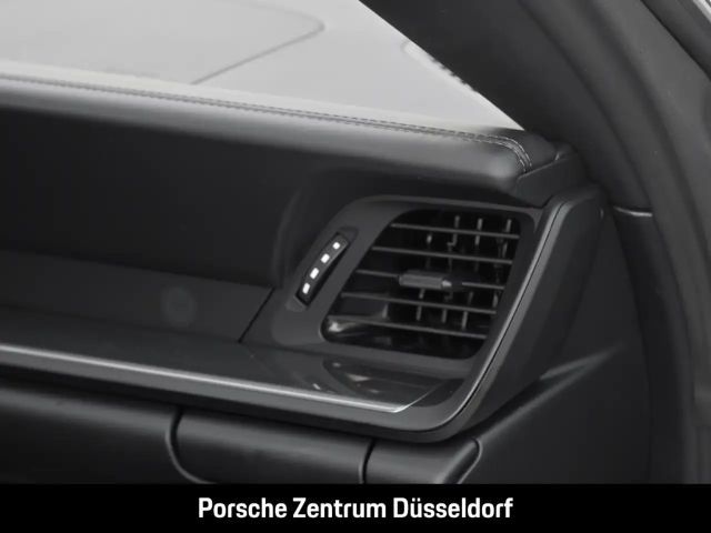 Porsche 992 Cabrio Carrera Turbo