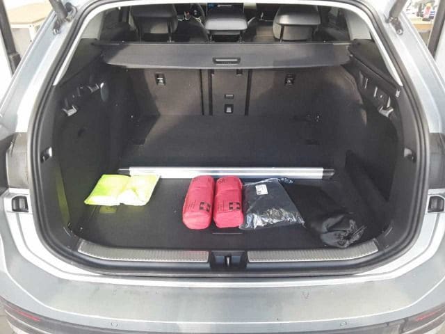 Volkswagen Passat 1.5 eTSI Business