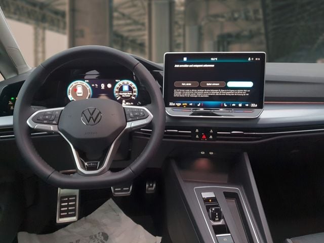 Volkswagen Golf 1.5 eTSI DSG Variant