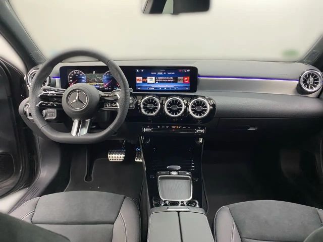 Mercedes-Benz A 200 AMG Line