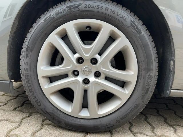 Opel Astra 1.2 Turbo Edition Turbo