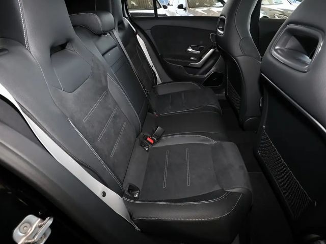 Mercedes-Benz A 200 AMG Line