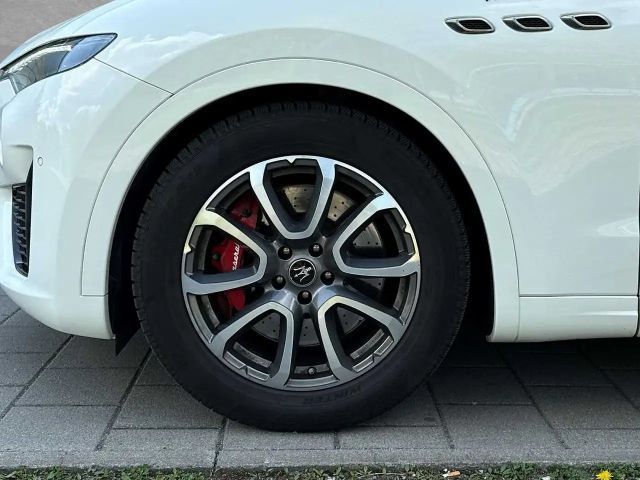 Maserati Levante Modena