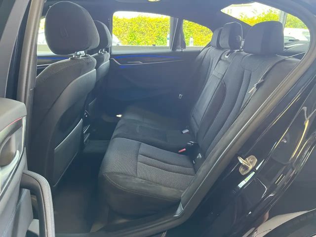 BMW 530 530d M-Sport Sedan