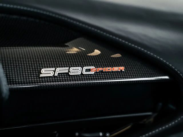 Ferrari SF90 Spider