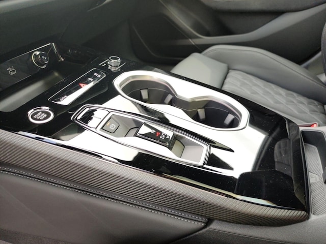 Audi A6 e-tron Avant Quattro