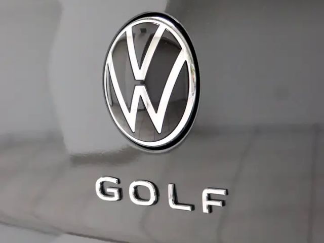 Volkswagen Golf 1.5 eTSI DSG