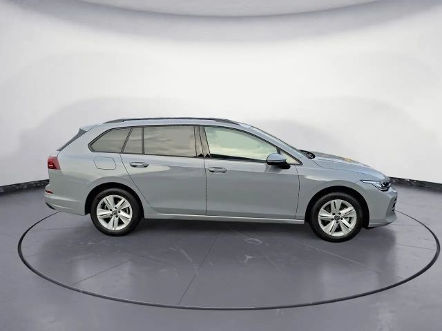 Volkswagen Golf Life Variant