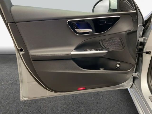 Mercedes-Benz C 180 Sedan