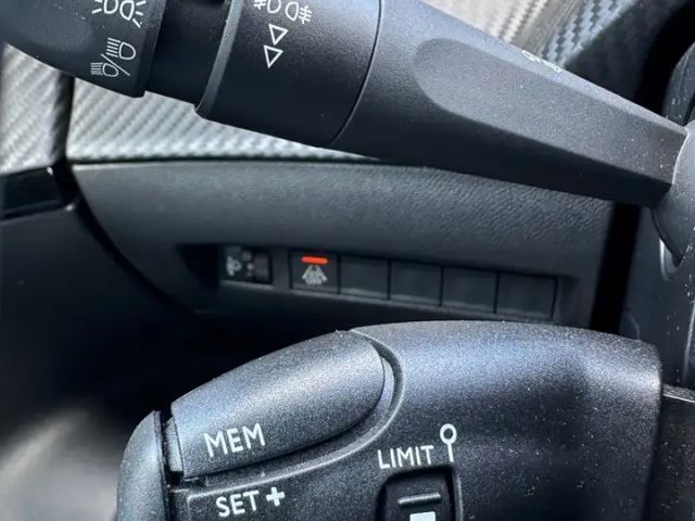 Peugeot E-2008 Active Pack