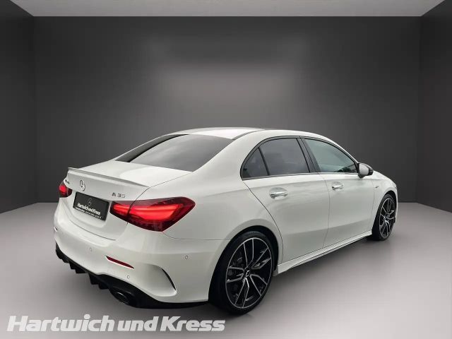 Mercedes-Benz A 35 AMG AMG Line