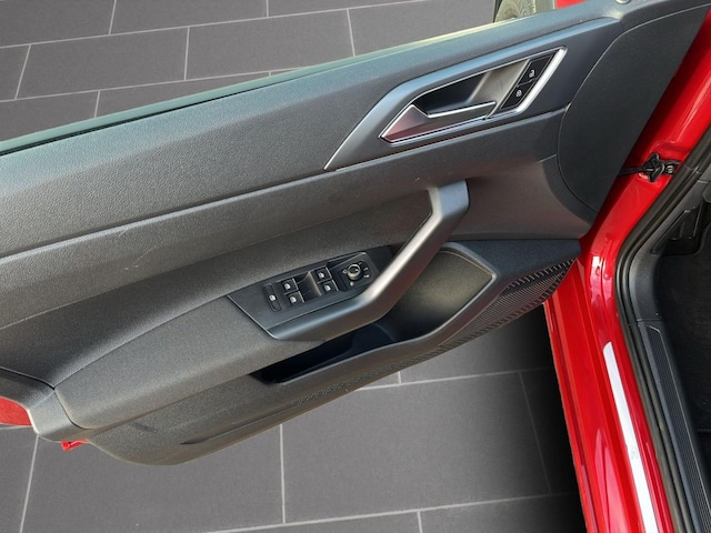 Volkswagen Taigo 1.0 TSI DSG R-Line