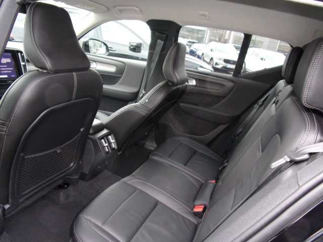 Volvo XC40 Dark Plus